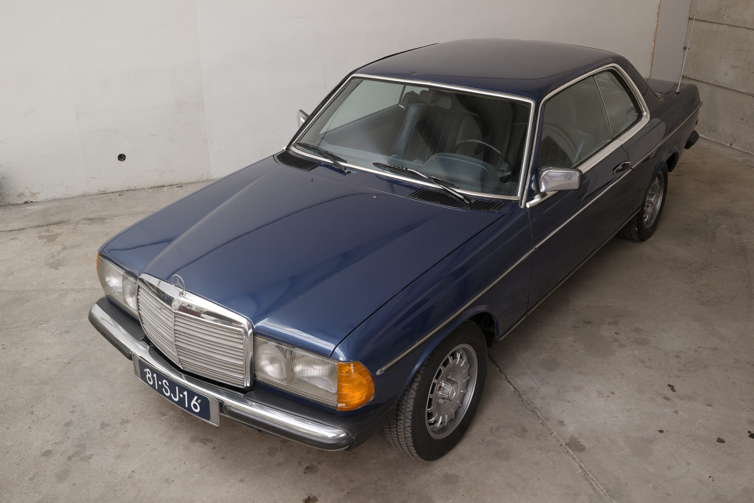Mercedes-Benz 230c (w123) automaat